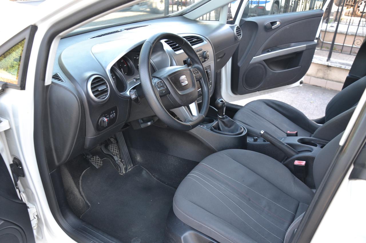 Seat Leon 1.6 TDI 105CV **UNIPRO'**LEGGI NOTE**PREZZO VERO**