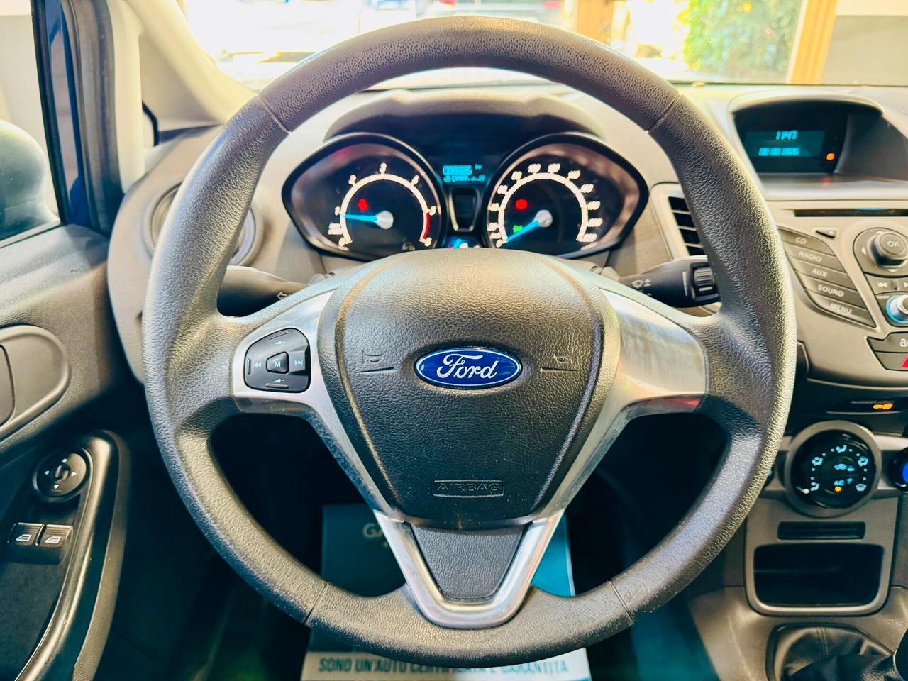 Ford Fiesta 1.5 Ambient TDCi 75CV 5 porte