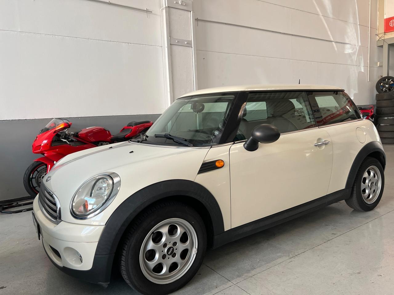 Mini 1.4 16V Abbey Road 95cv NEOPATENTATI!