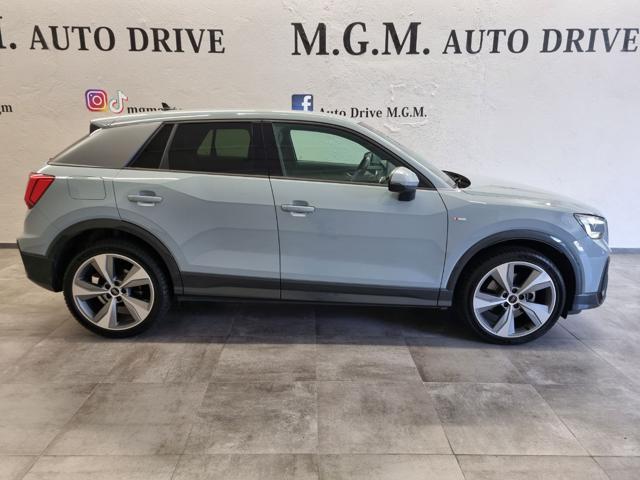 AUDI Q2 40 TFSI quattro S tronic SLINE Identity Black