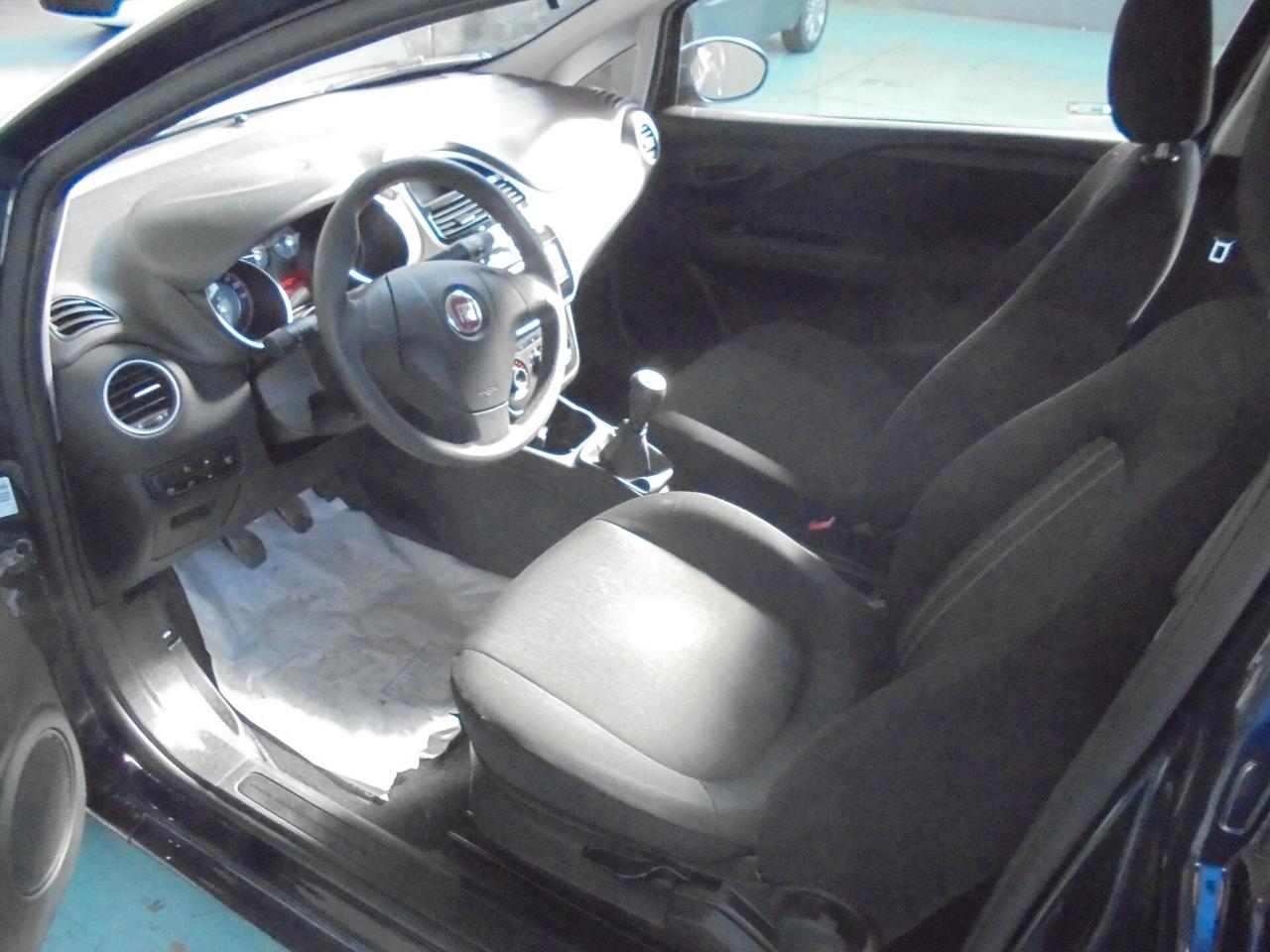 Fiat Punto 1.3 MJT II 75 CV 3 porte Street