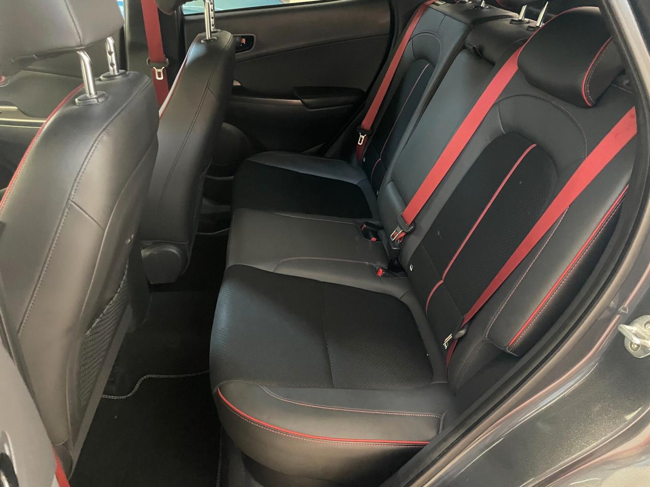 Hyundai Kona 1.6 115 CV CRDI Xpossible FULL OPTIONAL ! TAGLIANDATA NEOPATENTATI