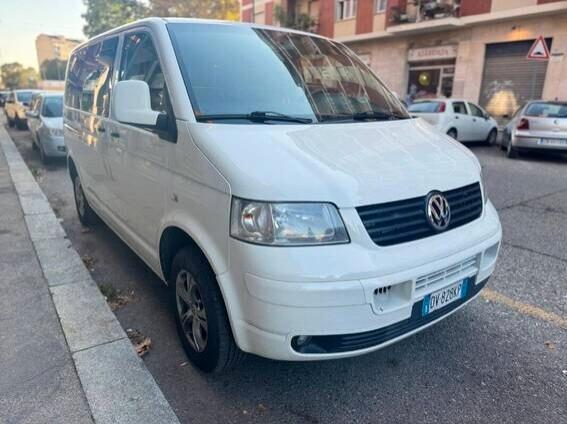 Volkswagen Caravelle/Multivan 2.5 TDI CONFORTLINE P.C.