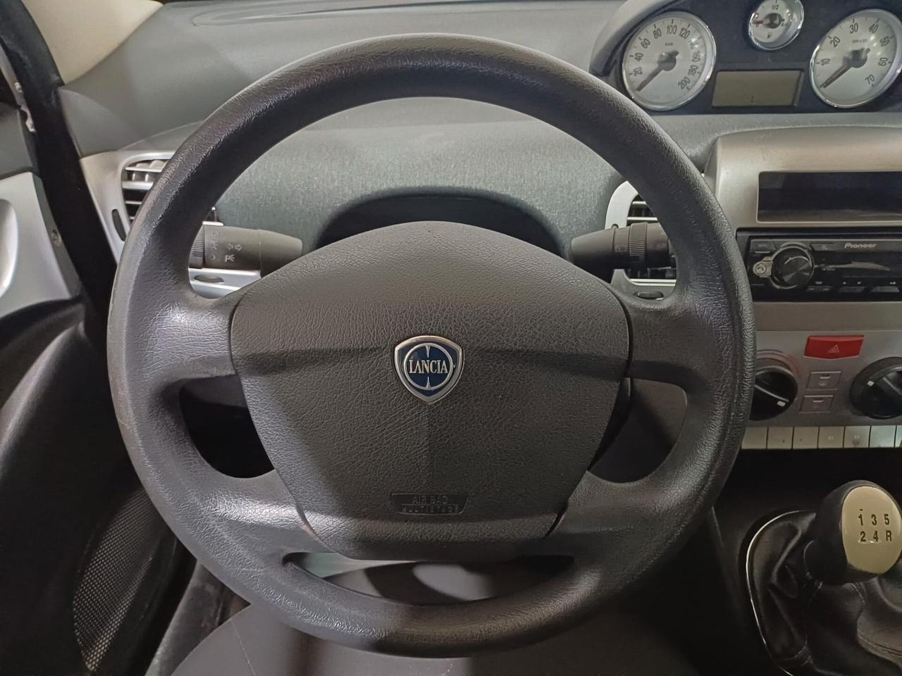 Lancia Ypsilon 1.3 MJT BELLISSIMA - 2011