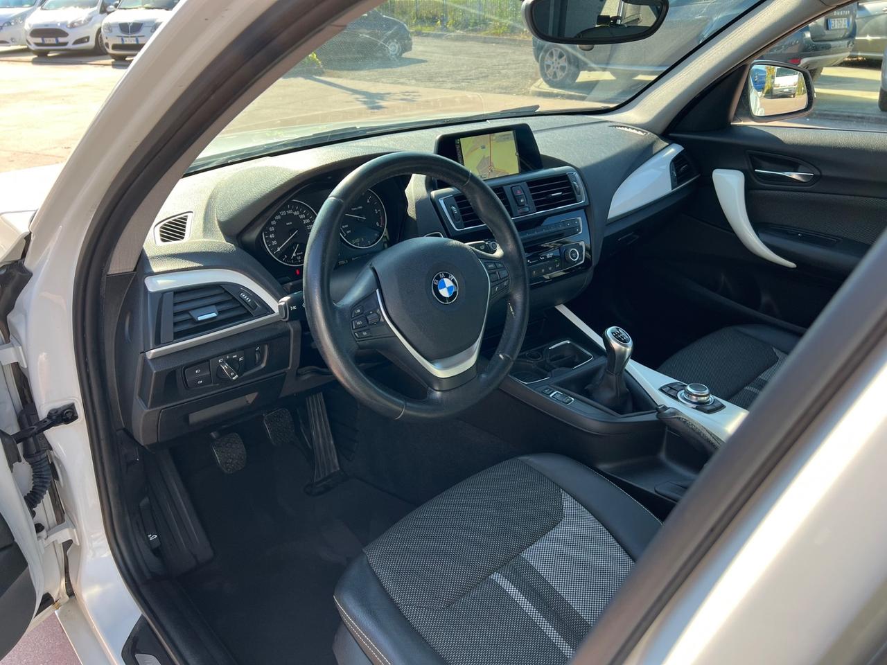 Bmw 116 116d 5p. Urban