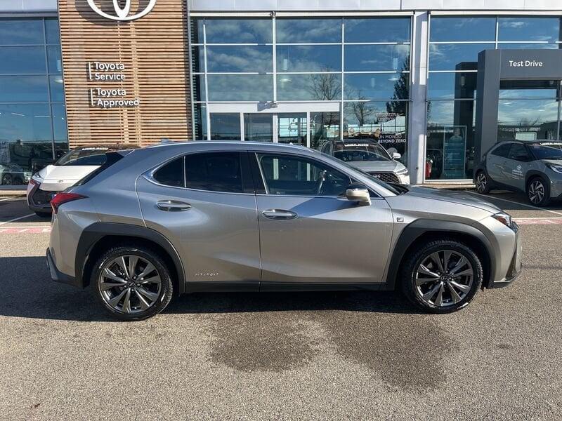 Lexus UX Hybrid 4WD F Sport