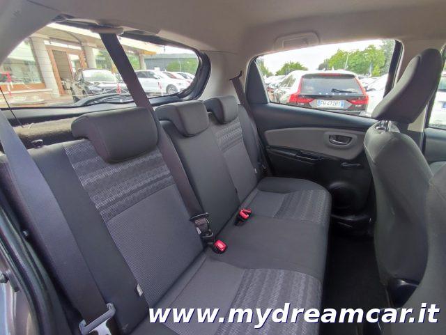 TOYOTA Yaris 1.0 5 porte Active