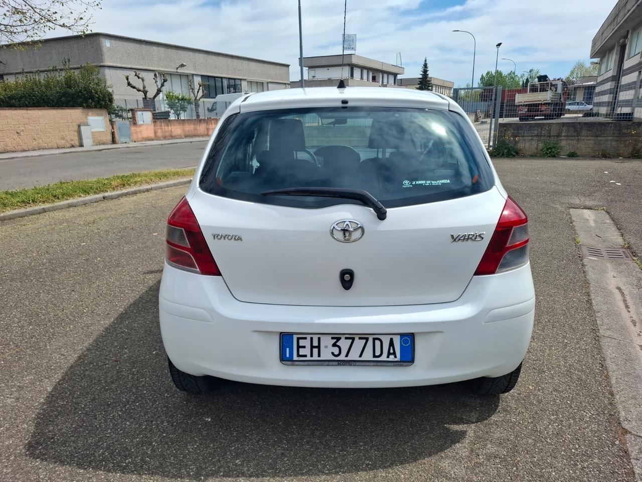 Toyota Yaris 1.0 5 porte 2011 SOLO 124.000 KM