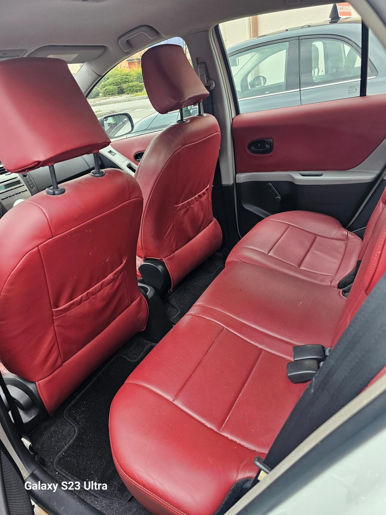 Toyota Yaris 1.0 5 porte