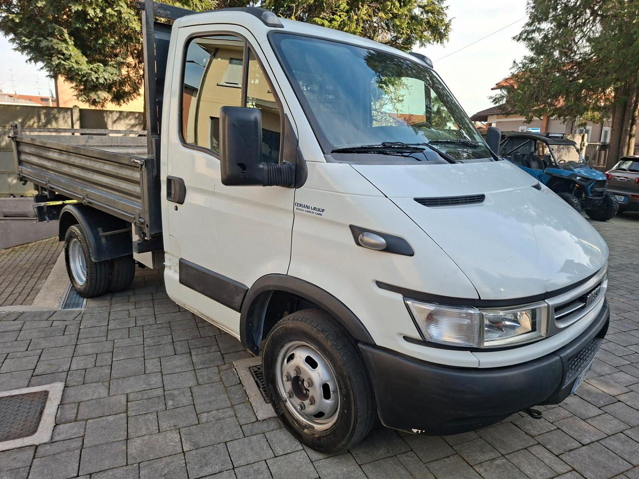Iveco daily 35 -10 triribaltabile con aria condizionata