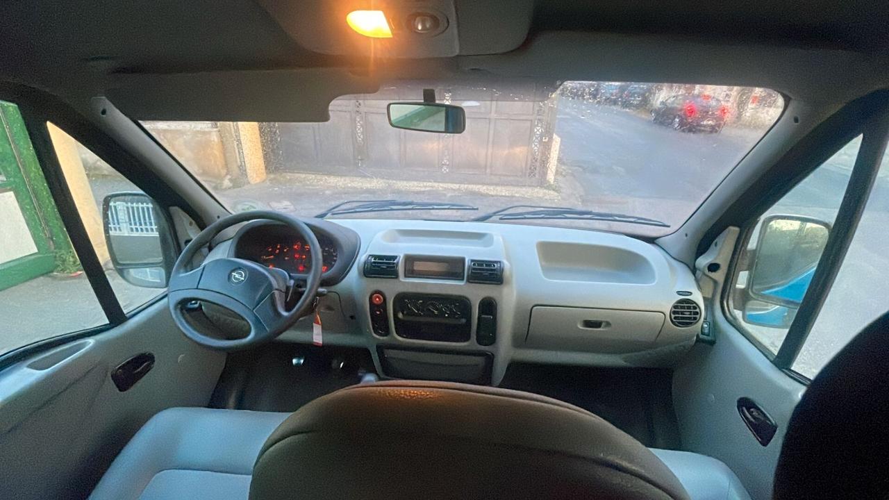 Opel 9 posti con pedana disabili