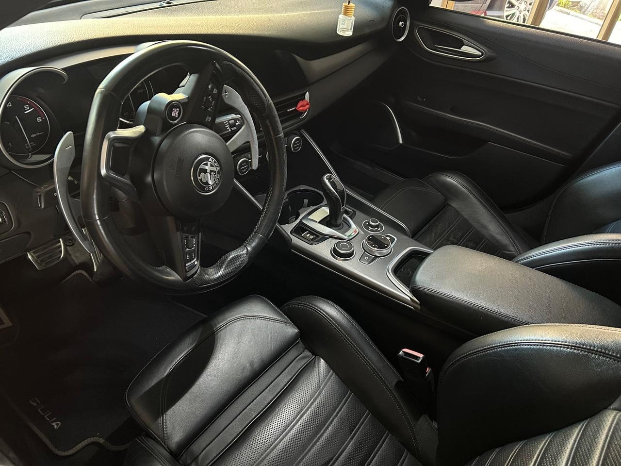 Alfa Romeo Giulia 2.2 Turbodiesel 210 CV AT8 AWD Q4 Veloce