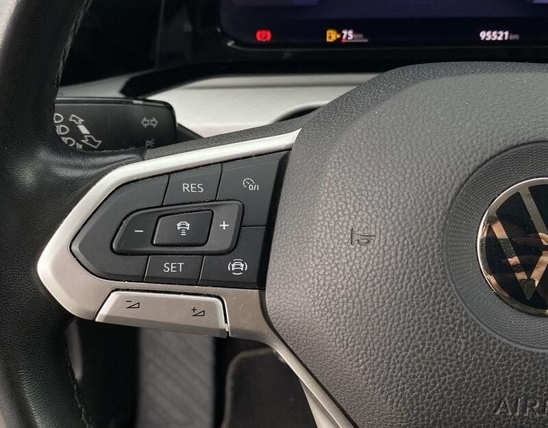 Volkswagen Golf 8 Life 2.0 TDI 115CV