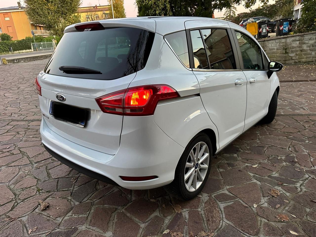 Ford B-Max 1.4 90 CV GPL Titanium Neopatentati