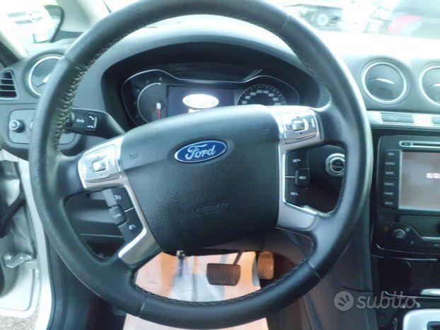 FORD S-Max - 2012 AUTOMATICO-PELLE-NAVI-TEL