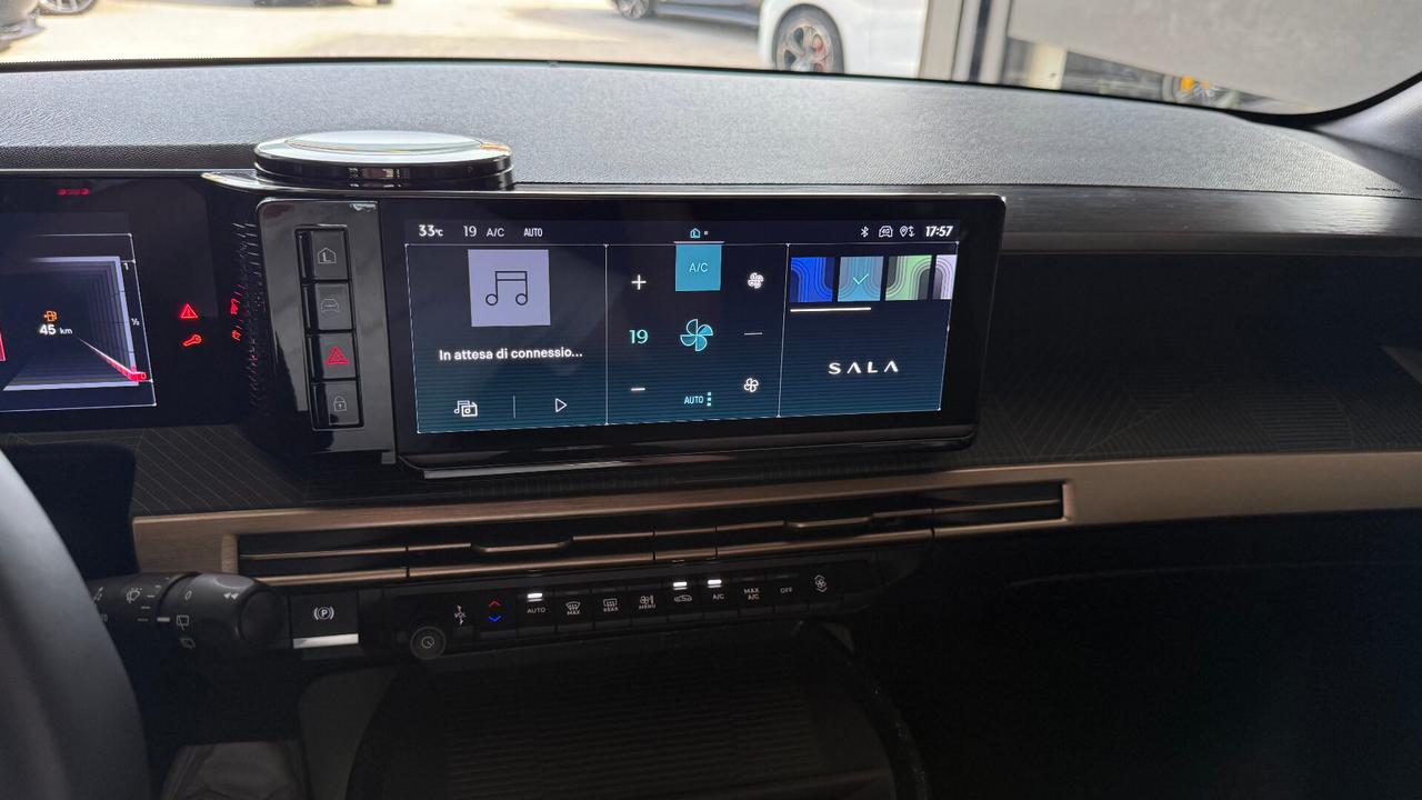 Lancia Ypsilon Hybrid e-DCT