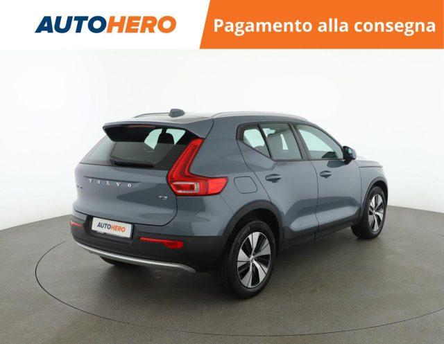 VOLVO XC40 T3 Geartronic Momentum Pro