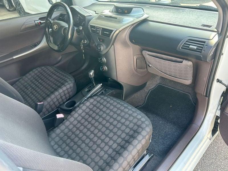 Toyota iQ iQ 1.0 CVT Sol
