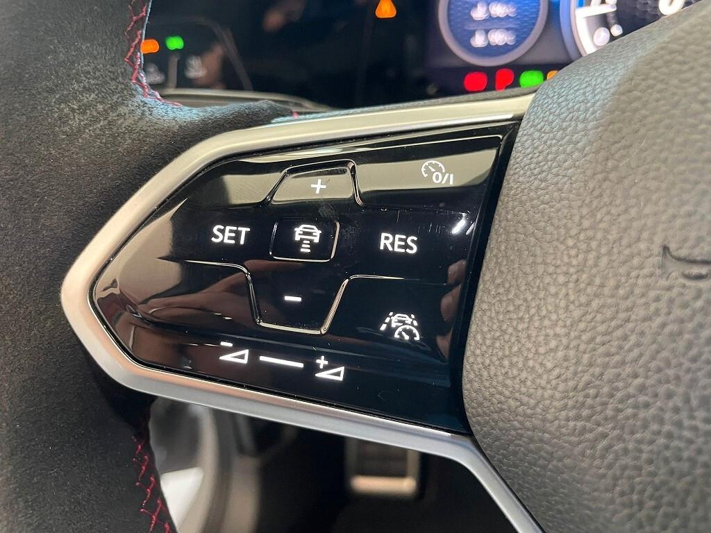 VOLKSWAGEN GOLF GTI PERFORMANCE 245cv DSG