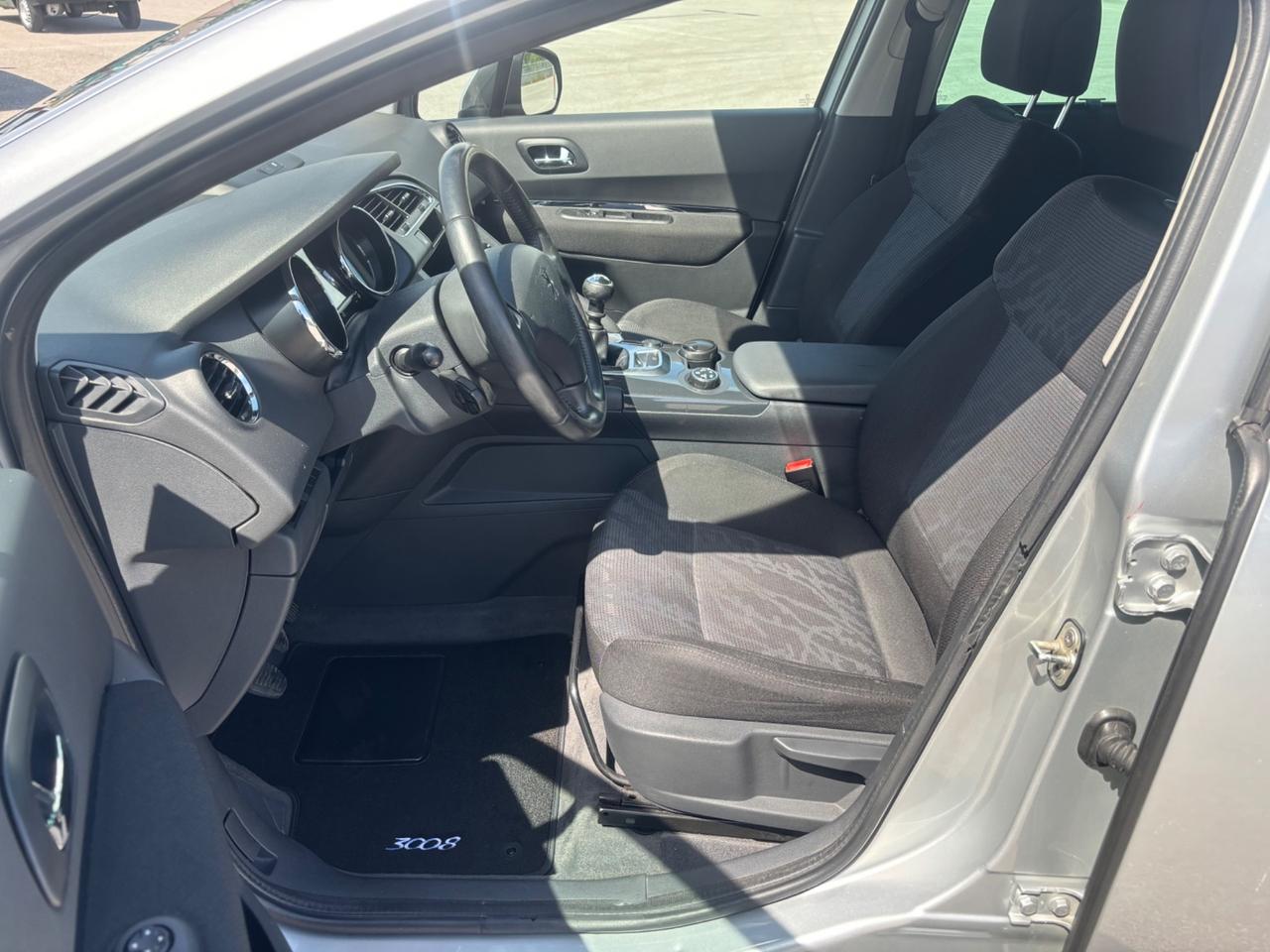 Peugeot 3008 1.6 HDi 110CV Tecno