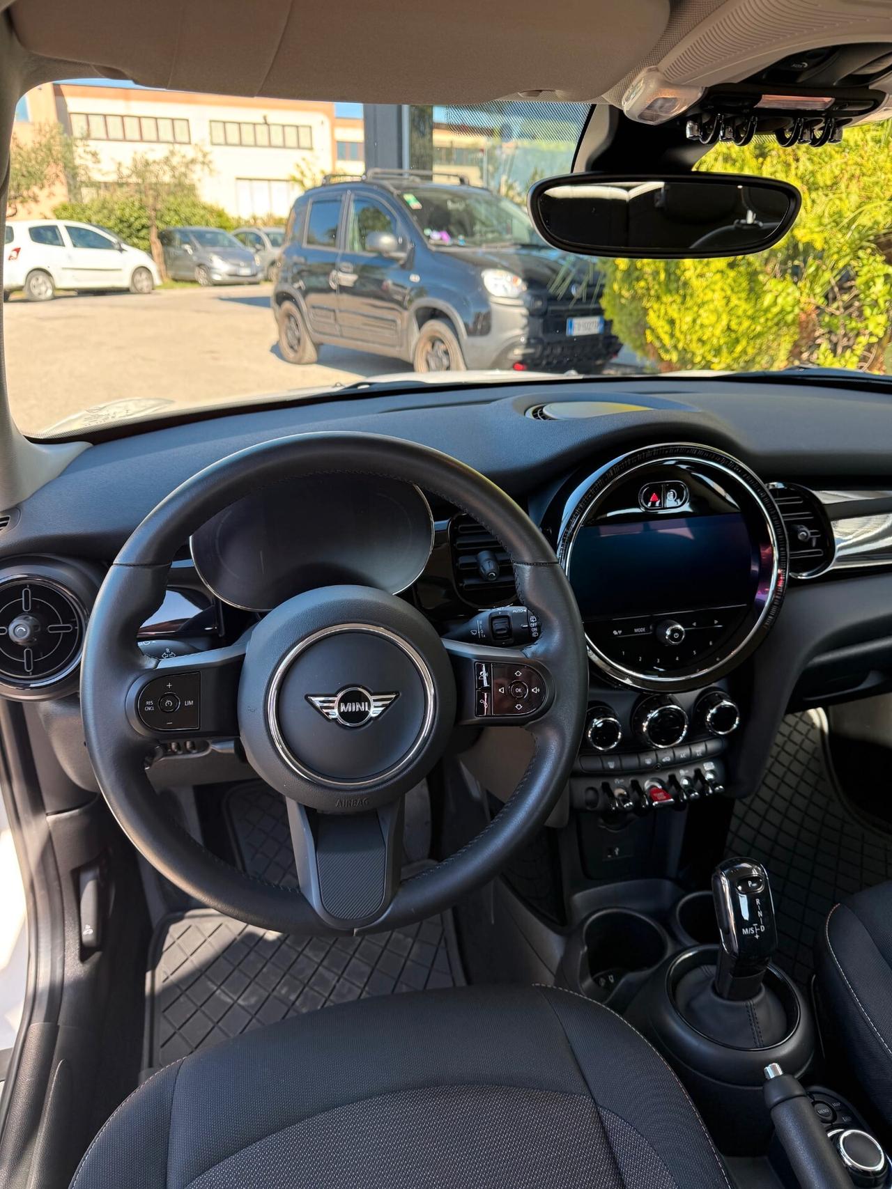 Mini 1.5 Cooper Essential