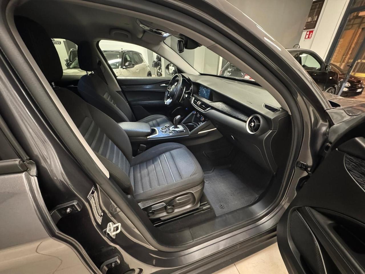 Alfa Romeo Stelvio 2.2 Turbodiesel 190 CV AT8 RWD Executive