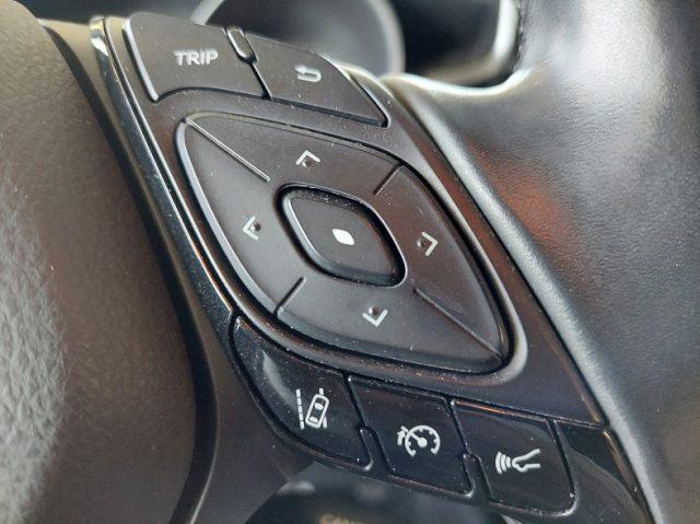 TOYOTA C-HR 1.8 Hybrid E-CVT