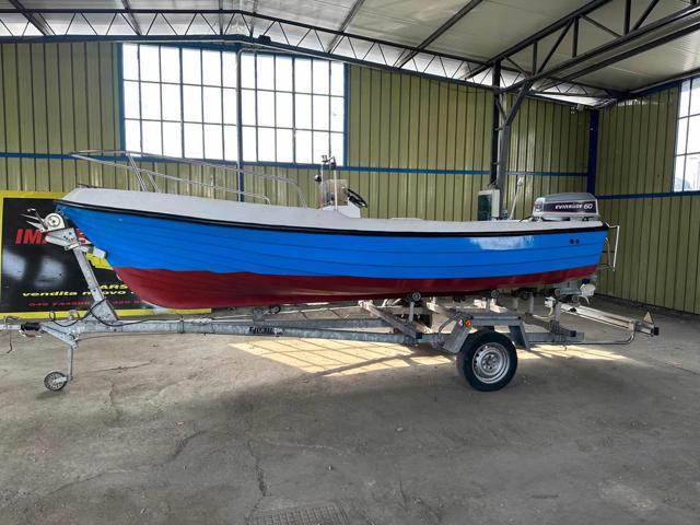 JDM Titane Barca a motore carello