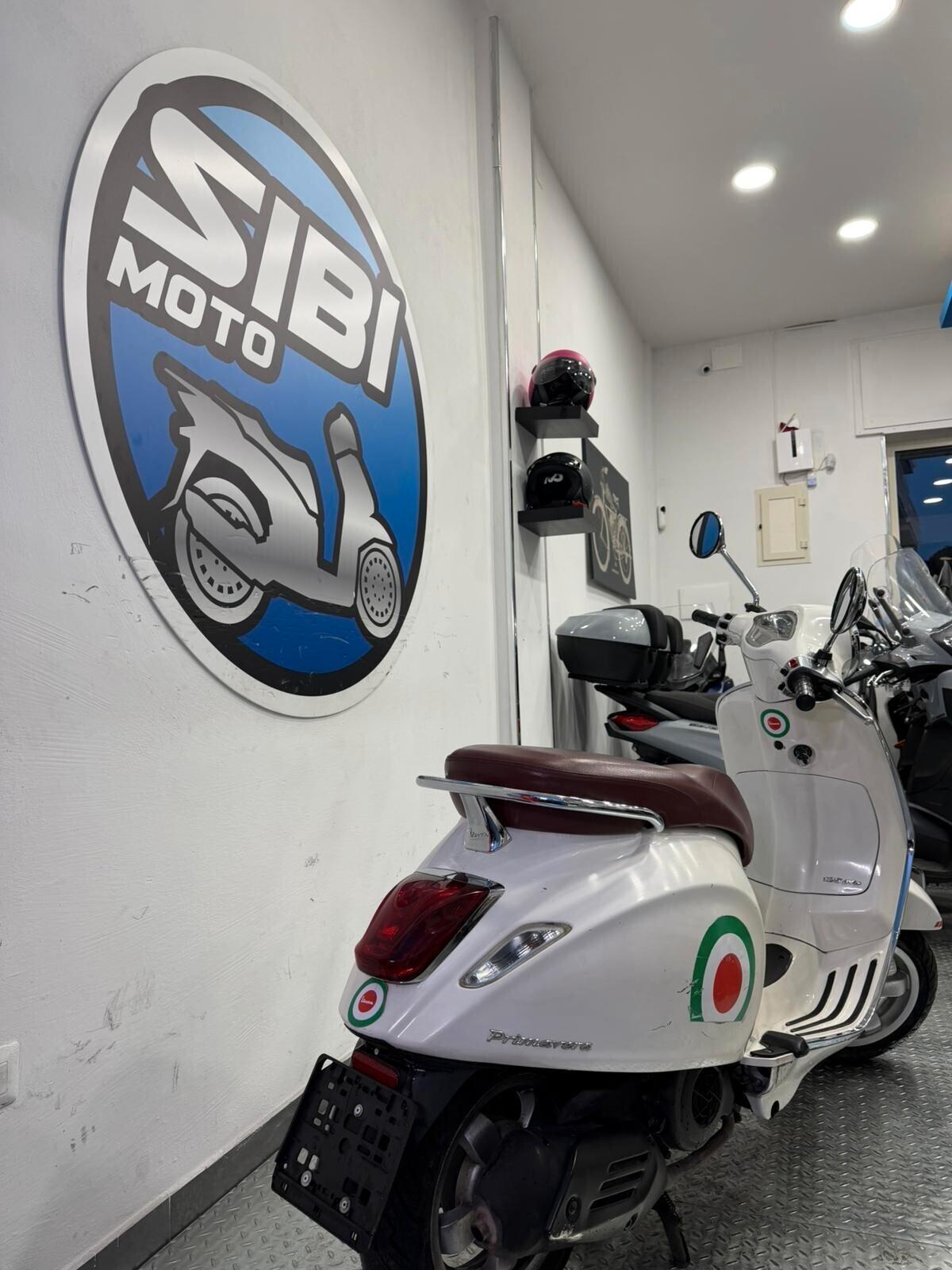 Piaggio Vespa 125 Primavera