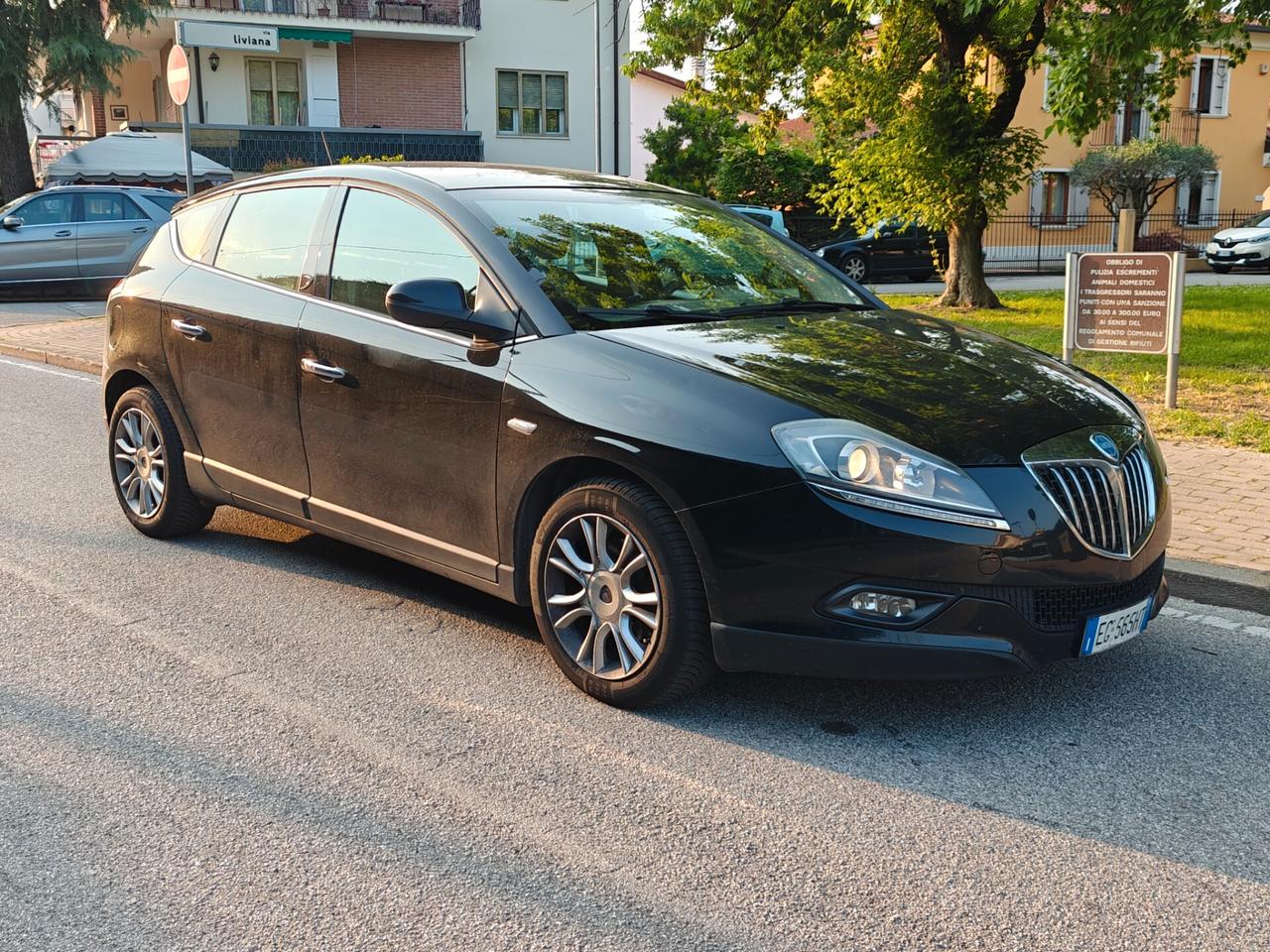 Lancia Delta 1.4 GPL - NEOPATENTATI
