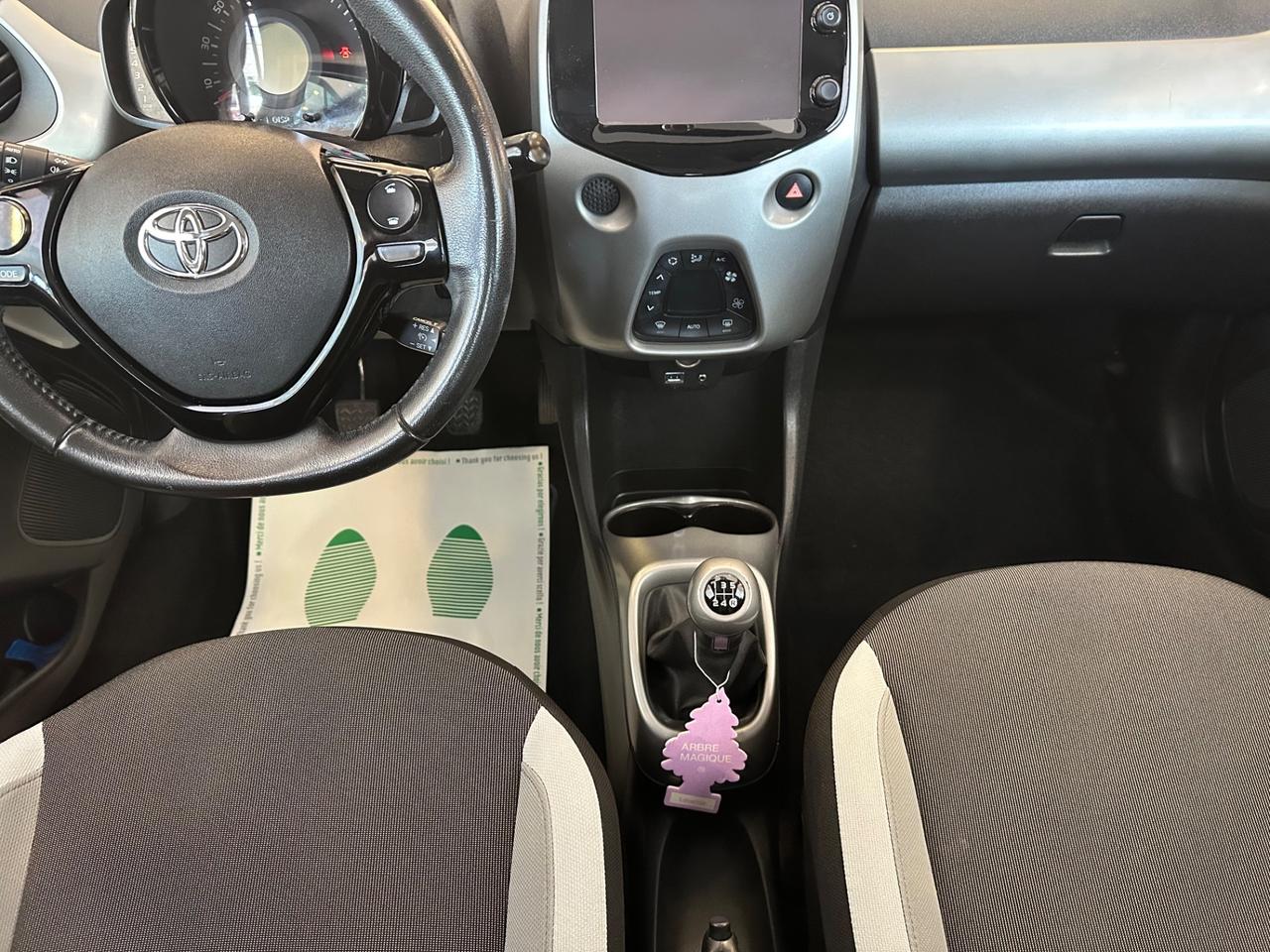 Toyota Aygo 1.0 VVT-i 69 CV 5 porte x-clusiv