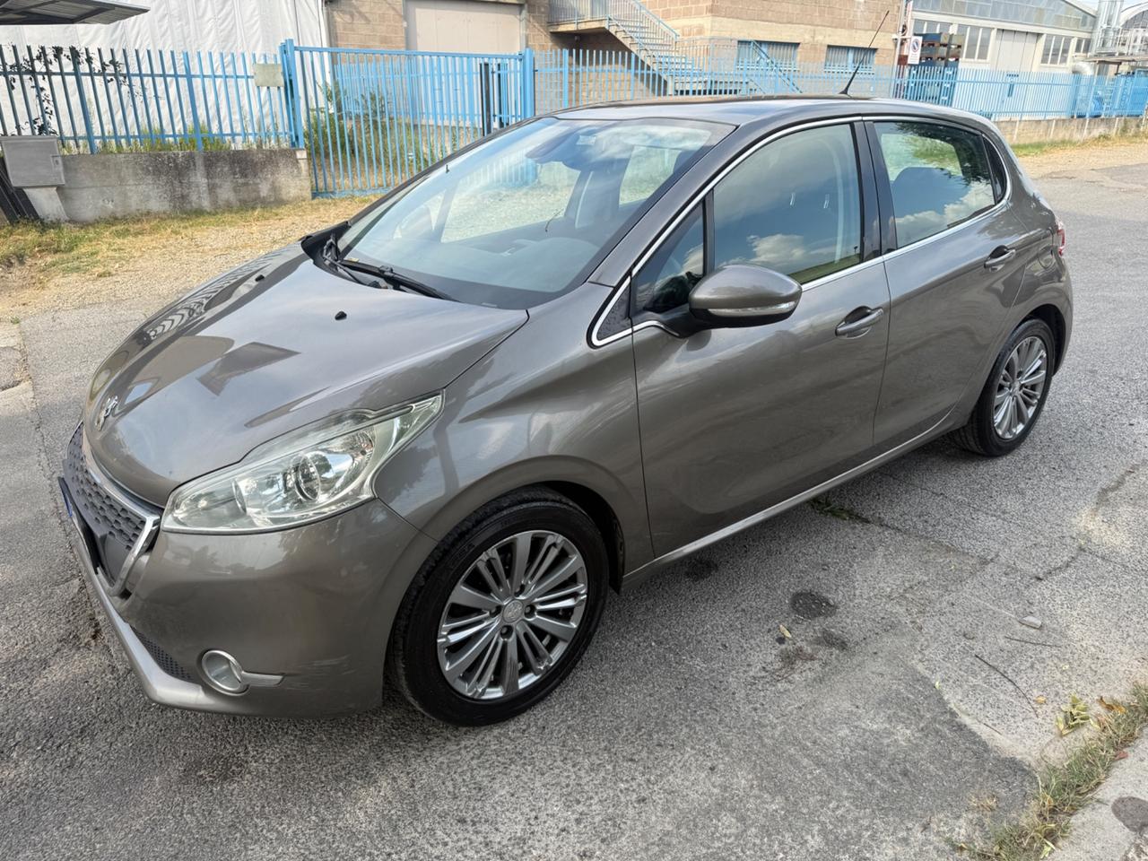 Peugeot 208 1.2 VTi 82 CV 5 porte Allure