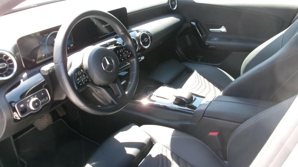 Mercedes Classe A 180 180 D Business 7G-DCT