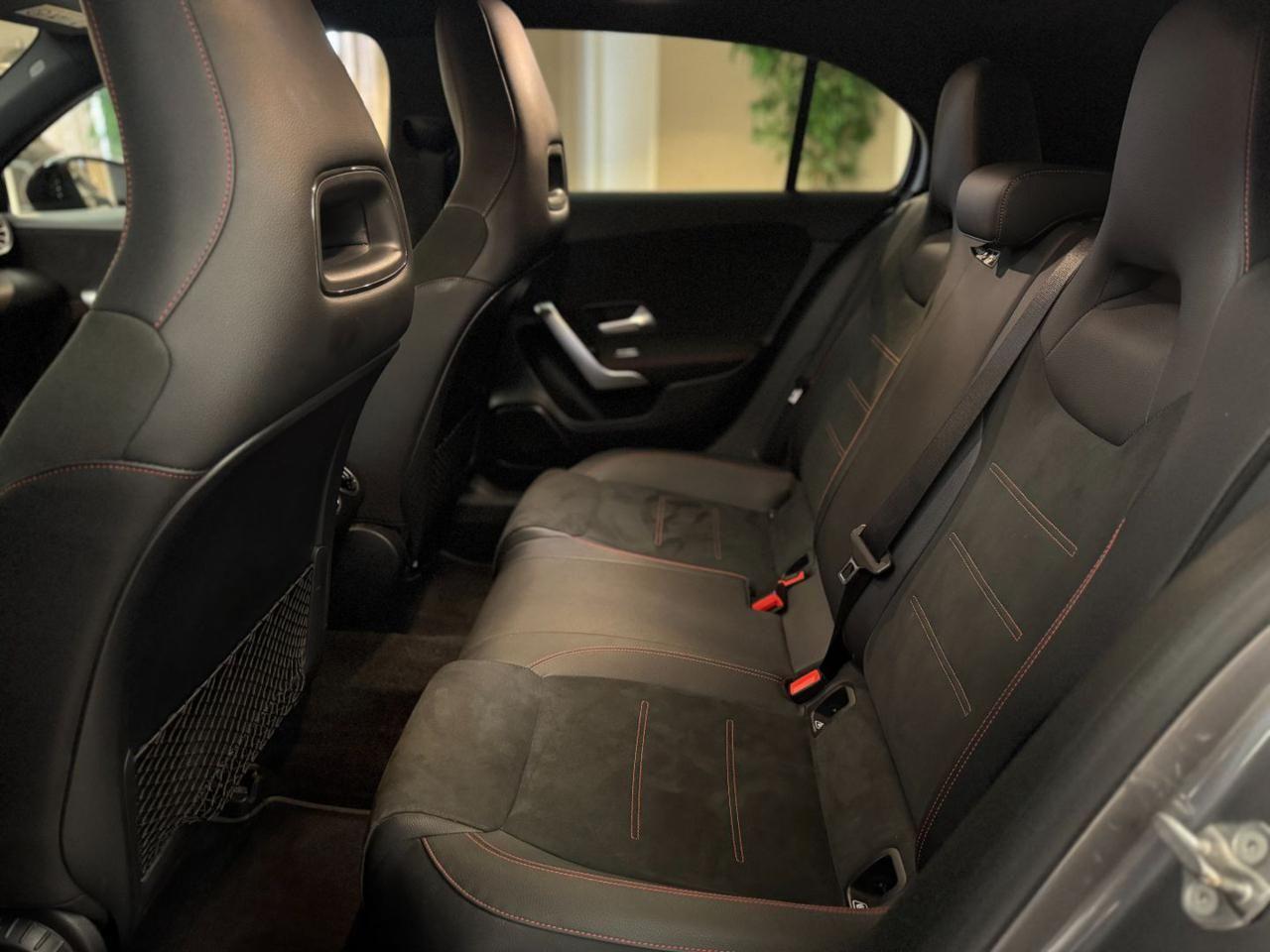 MERCEDES-BENZ A 250 Automatic Premium UniPro Mbux Ambient Light