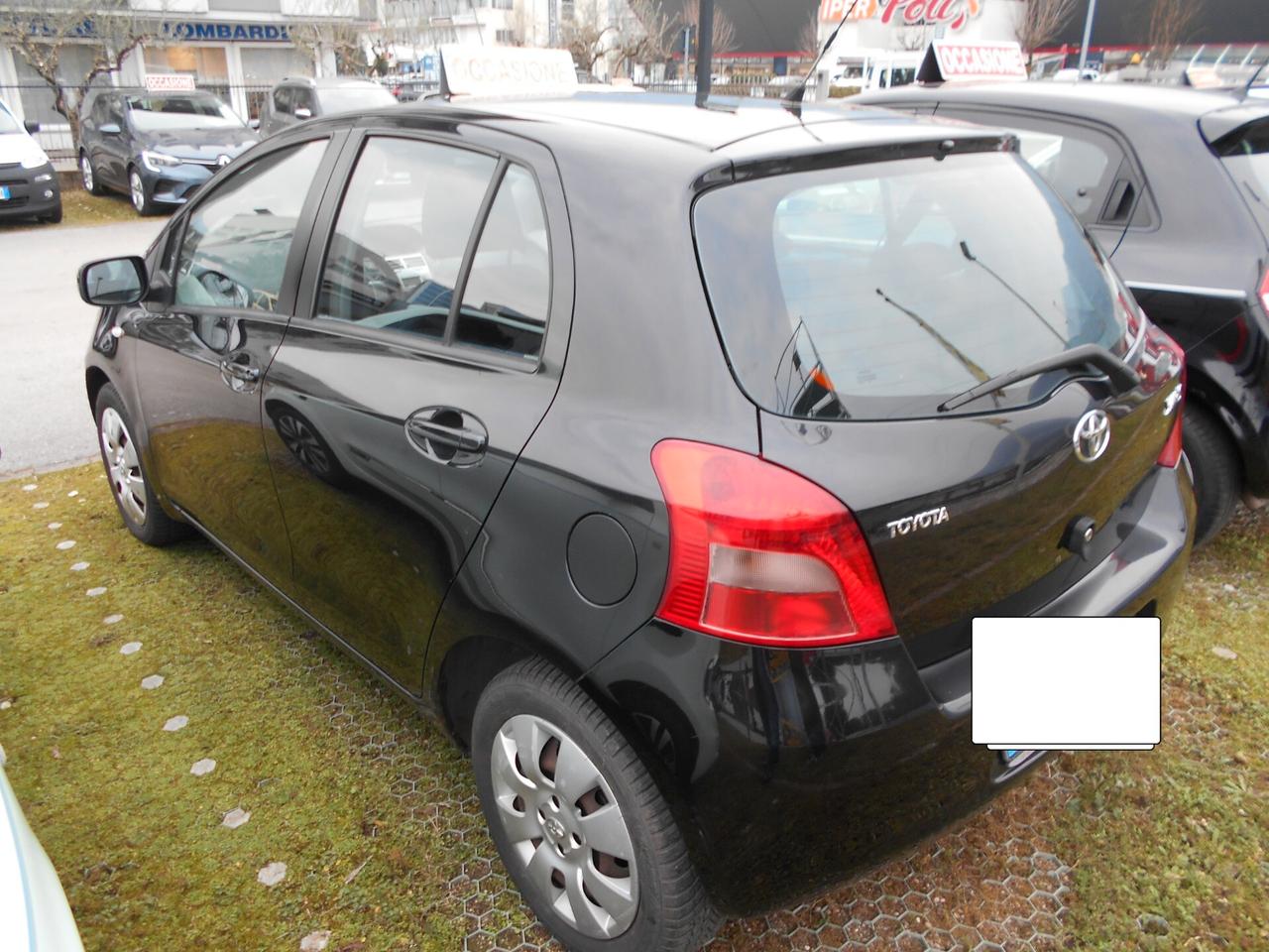 TOYOTA YARIS 1.3 5P