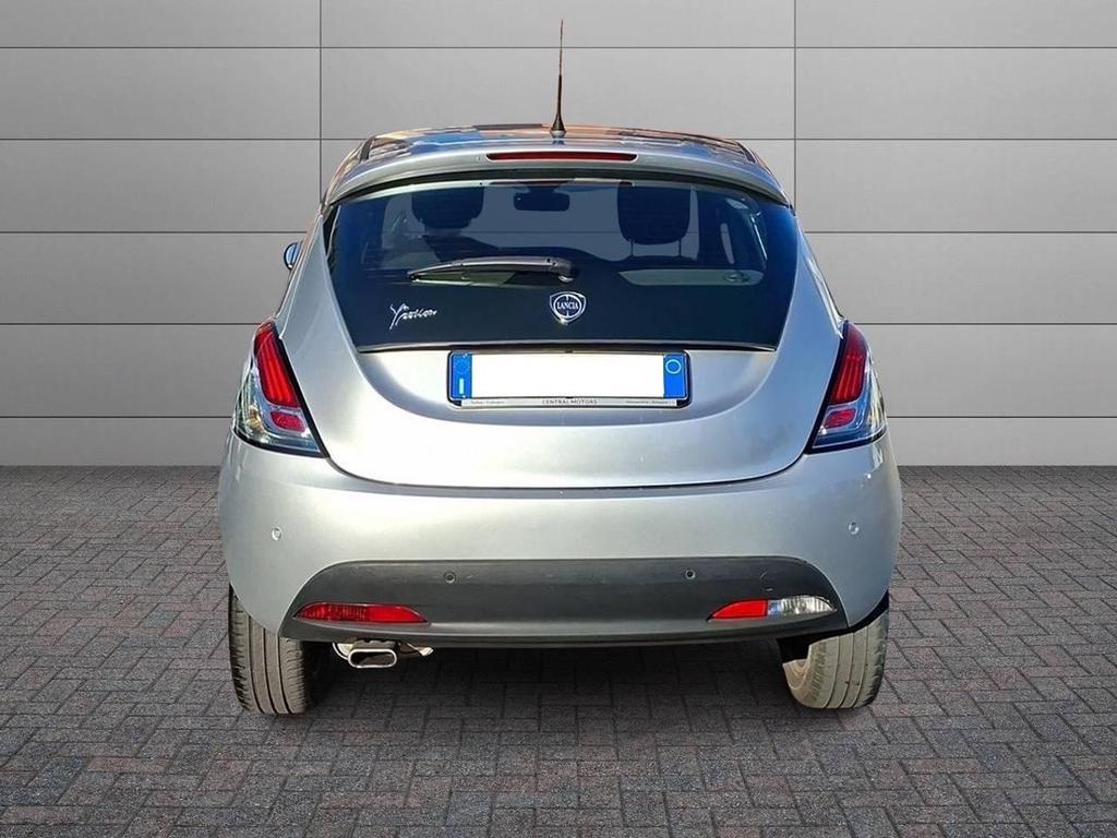 Lancia Ypsilon 5 Porte 1.2 Silver