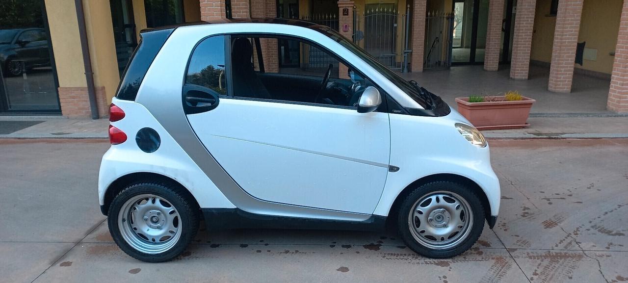 Smart ForTwo 1000 52 kW coupé pure