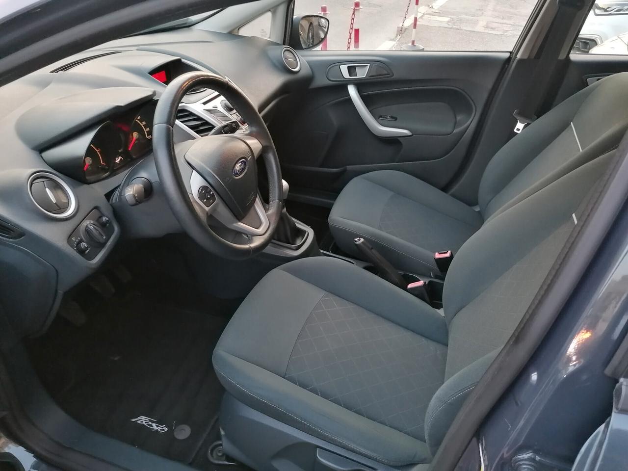 Ford Fiesta Ikon 1.4 TDCi 70CV 5 porte