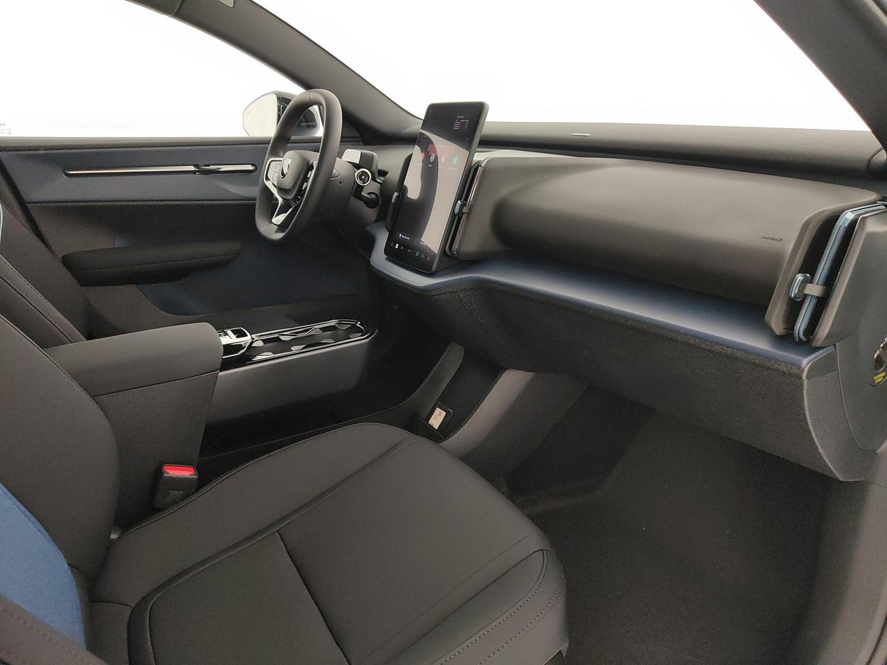 VOLVO EX30 Plus P5 Electric