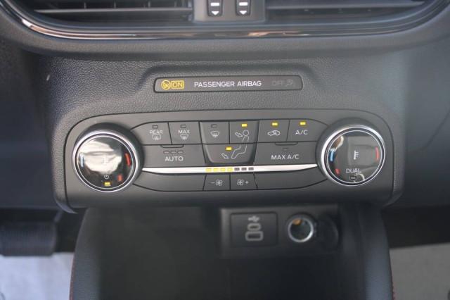 Ford Kuga 2.0 ST-Line 2wd 120cv AUTO con Navi e CarPlay
