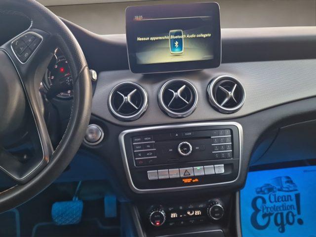 MERCEDES-BENZ GLA 200 d Automatic 4Matic Sport