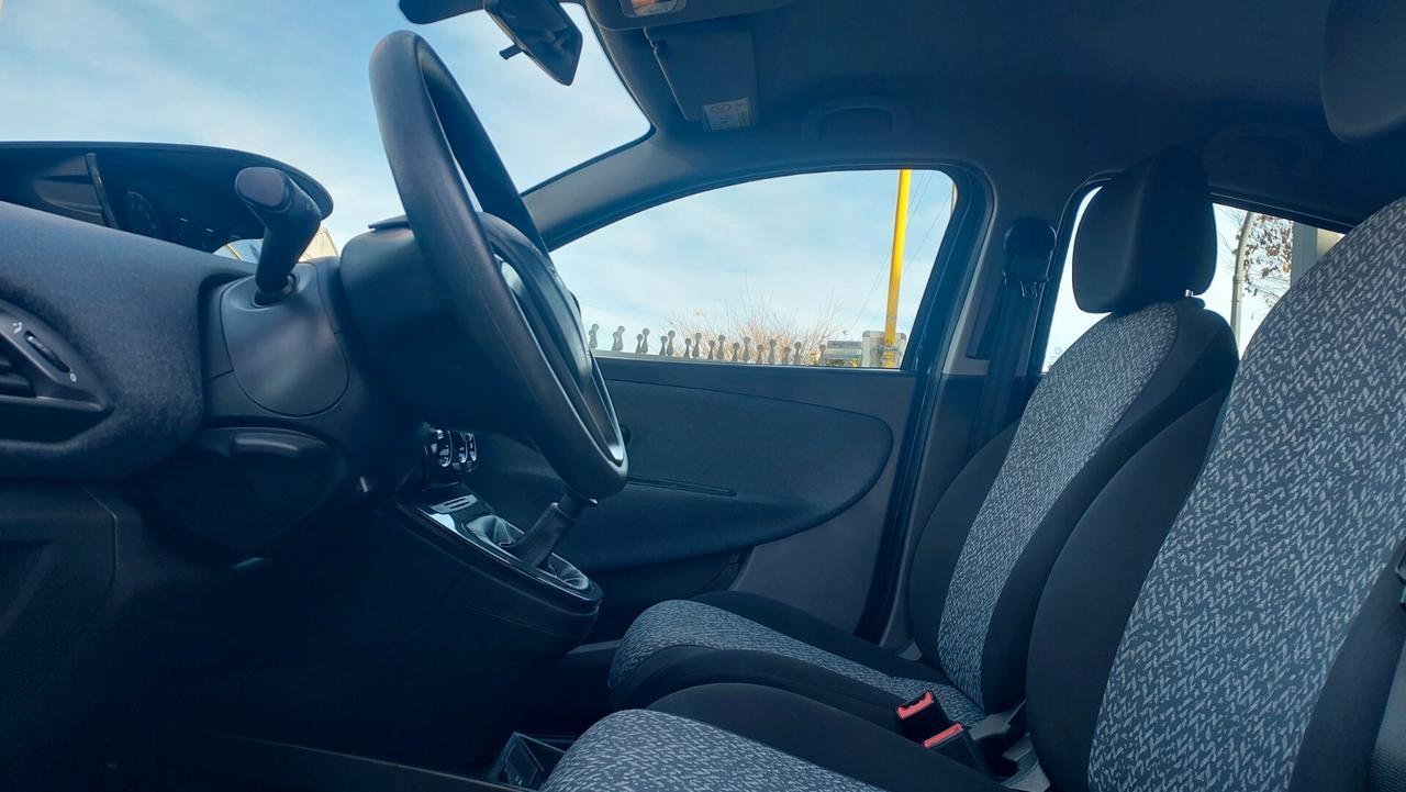 Lancia Ypsilon 1.2 69 CV 5 porte Elefantino Blu