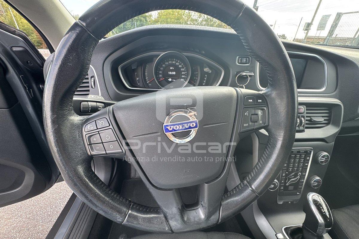 VOLVO V40 Cross Country D2 Geartronic Momentum