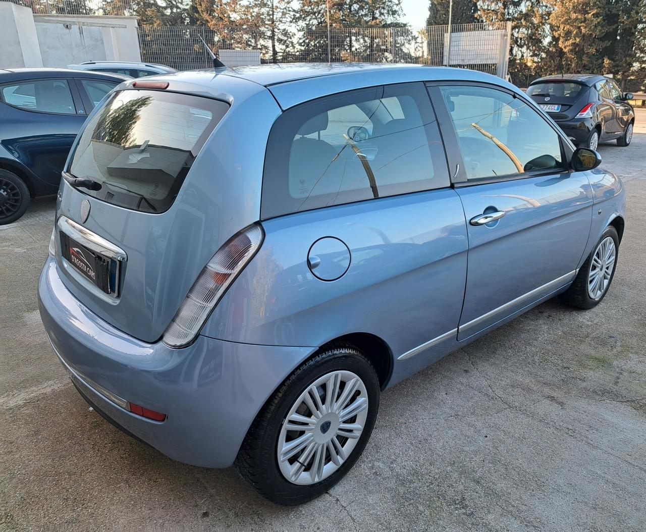 Lancia Ypsilon 1.2 CV 60 Oro Giallo neo patentati