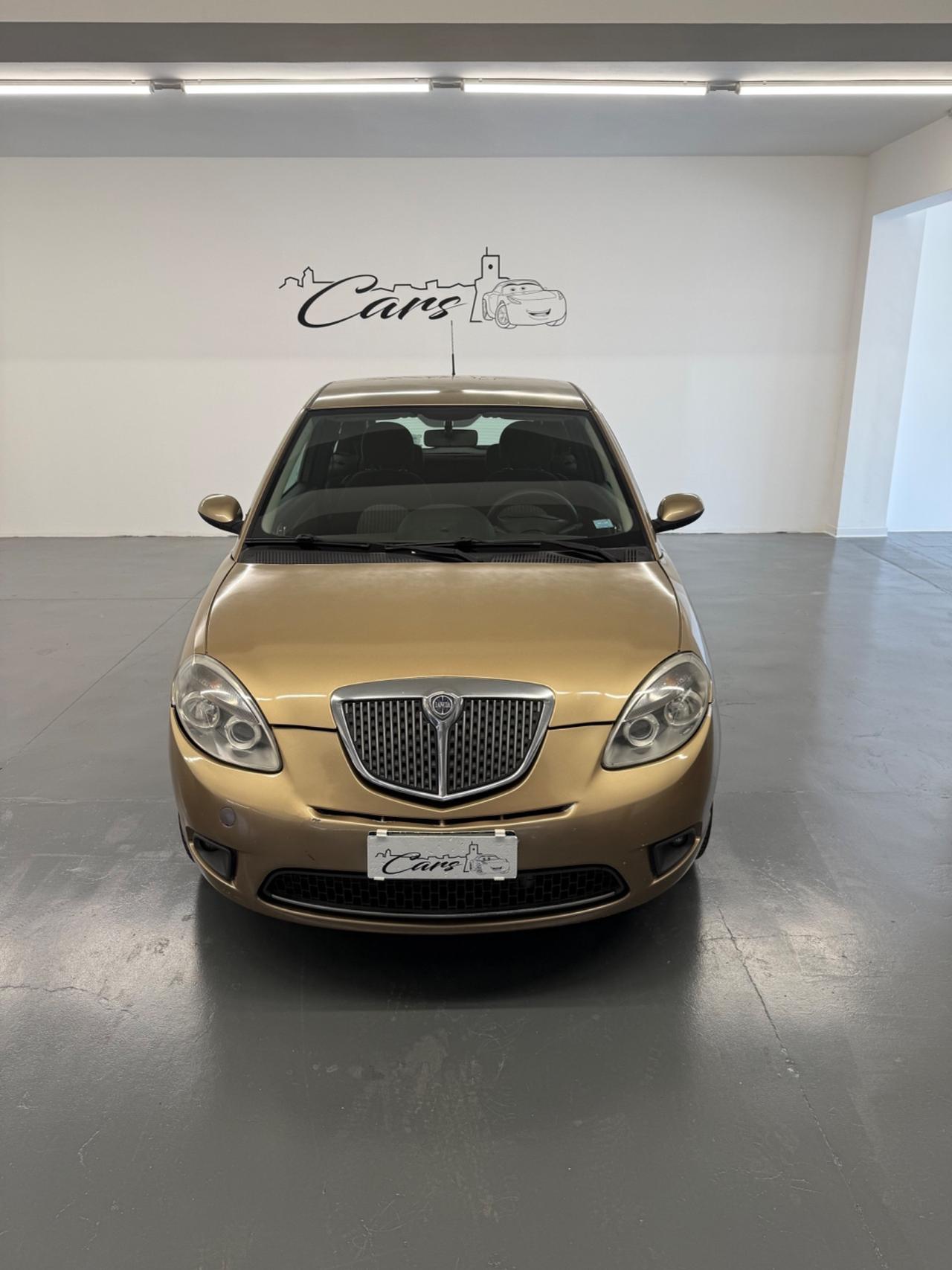 Lancia Ypsilon 1.3 MJT 90 CV Oro Giallo