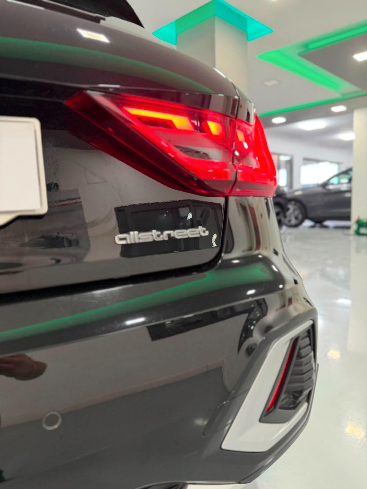 Audi A1 allstreet 30 TFSI S tronic Identity Contrast
