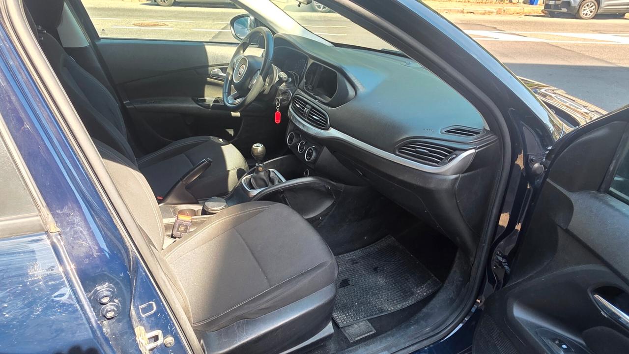 Fiat Tipo 1.6 Mjt S&S 5 porte Easy