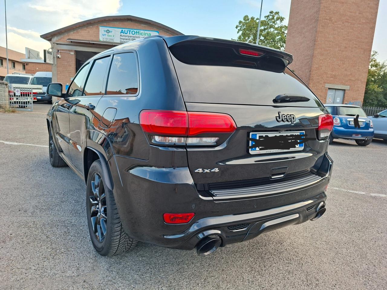 Jeep Grand Cherokee Summit - 2016