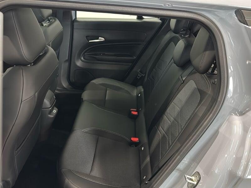 Jeep Avenger e-Hybrid Avenger 1.2 Turbo MHEV Altitude Tech & Sky