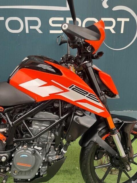 KTM Duke 125 GARANZIA PERMUTE FINANZIAMENTO